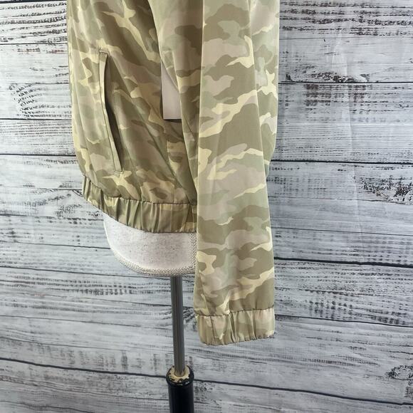 Nine West Zip Front Wind Breaker Jacket sz Extra Small Olive Green Cameo Zip - Picture 8 of 10